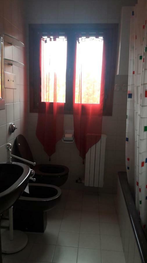 Appartamento Comodo Al Lago E Gardaland Castelnuovo del Garda Exterior foto